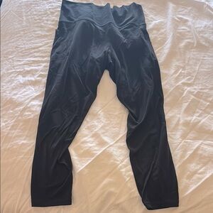 COPY - Athleta salutation stash 7/8 crop size M black high waisted leggings